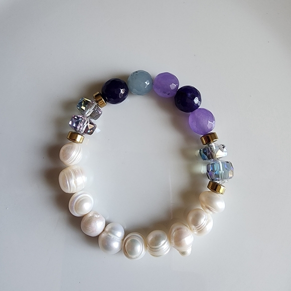 Lustrous Pearl and Gemstone Bracelet - Picture 1 of 5